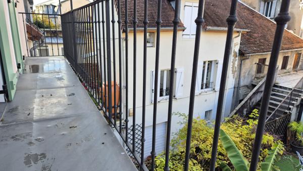 Lons-le-Saunier (39000) T3 Hypercentre.