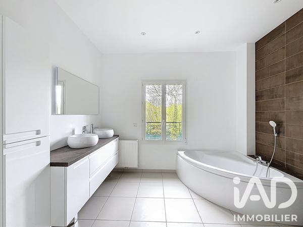 Maison à vendre 6 pièces 146 m² Verrières-le-Buisson
