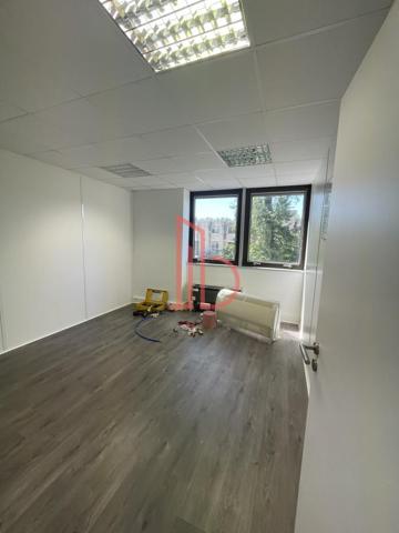 Bureau de 139 m² à vendre à Bordeaux Lac - Bruges