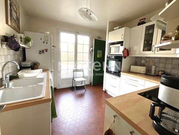 Maison familiale de10 pièces à 5 min de la gare à Houilles