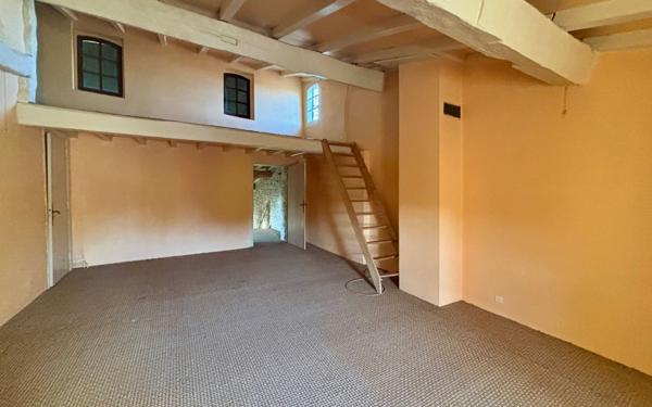 Maison à vendre    4 pièces •  Vélines