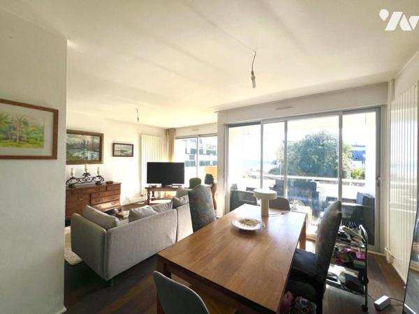 Exceptionnel ! VUE MER POUR CET APPARTEMENT AVEC 3 CHAMBRES donnant sur la plage de Toulhars