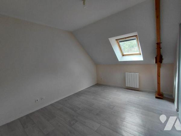 Titre : Maison 4 pièces avec garage et jardin - Pontivy

À vendre à Pontivy (56300), maison m...