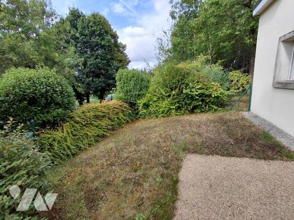Titre : Maison 4 pièces avec garage et jardin - Pontivy

À vendre à Pontivy (56300), maison m...