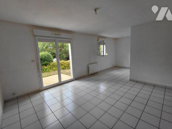 Titre : Maison 4 pièces avec garage et jardin - Pontivy

À vendre à Pontivy (56300), maison m...