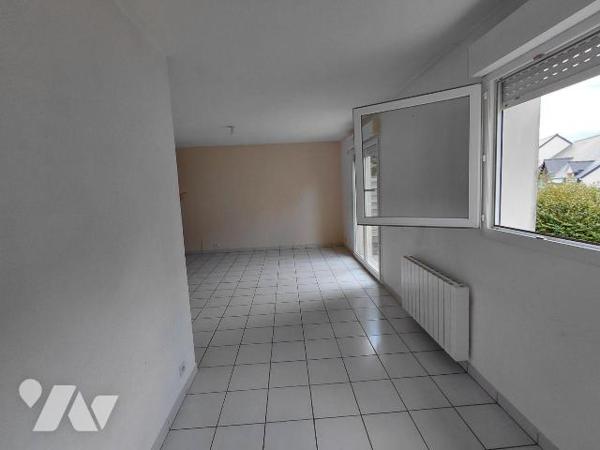 Titre : Maison 4 pièces avec garage et jardin - Pontivy

À vendre à Pontivy (56300), maison m...