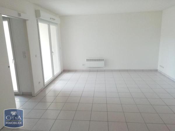 Appartement à louer 2 pièces 46.9m²