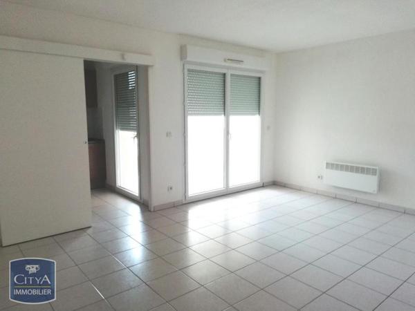 Appartement à louer 2 pièces 46.9m²