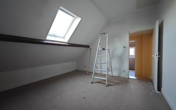 Maison à vendre    5 pièces •  Tavaux