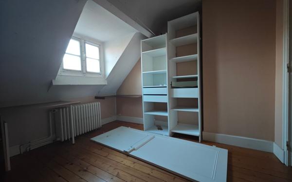 Maison à vendre    5 pièces •  Tavaux