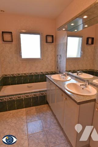 Un pavillon sur sous sol enterré