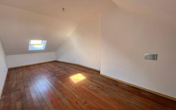 Maison à vendre    5 pièces •  Anguilcourt-le-Sart