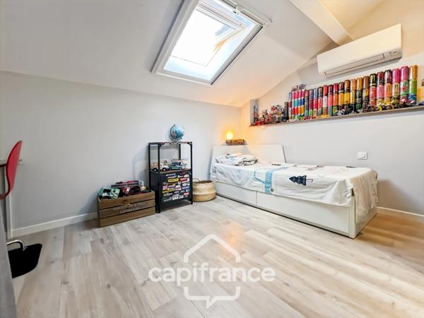 Maison à vendre 5 pièces LA GARDE (83), piscine, entièrement rénovée