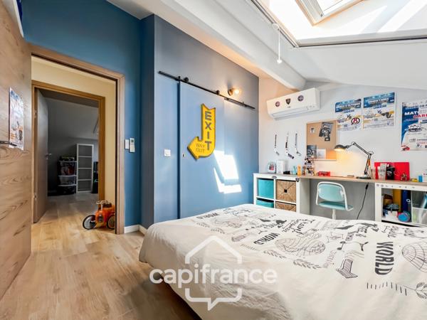 Maison à vendre 5 pièces LA GARDE (83), piscine, entièrement rénovée
