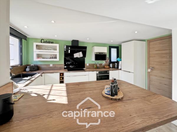 Maison à vendre 5 pièces LA GARDE (83), piscine, entièrement rénovée