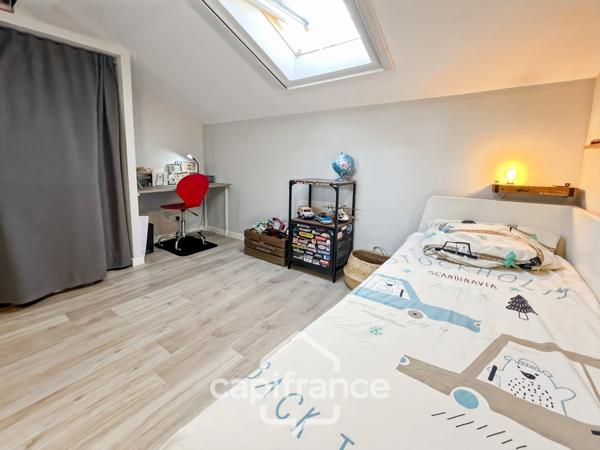 Maison à vendre 5 pièces LA GARDE (83), piscine, entièrement rénovée