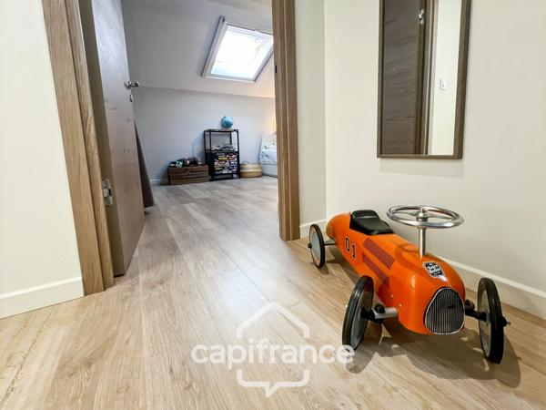 Maison à vendre 5 pièces LA GARDE (83), piscine, entièrement rénovée