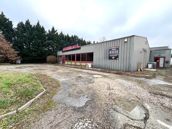 Location Local commercial475 m² - 1 Pièce - MONTAUBAN (82000)