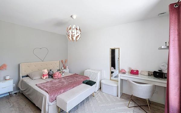 Maison à vendre    7 pièces • 170,38 m2 Creuzier-le-Vieux