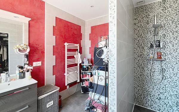 Maison à vendre    7 pièces • 170,38 m2 Creuzier-le-Vieux