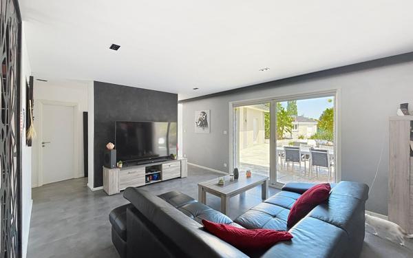 Maison à vendre    7 pièces • 170,38 m2 Creuzier-le-Vieux
