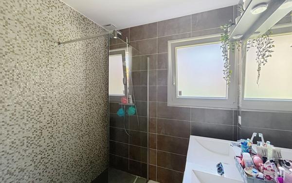 Maison à vendre    7 pièces • 170,38 m2 Creuzier-le-Vieux