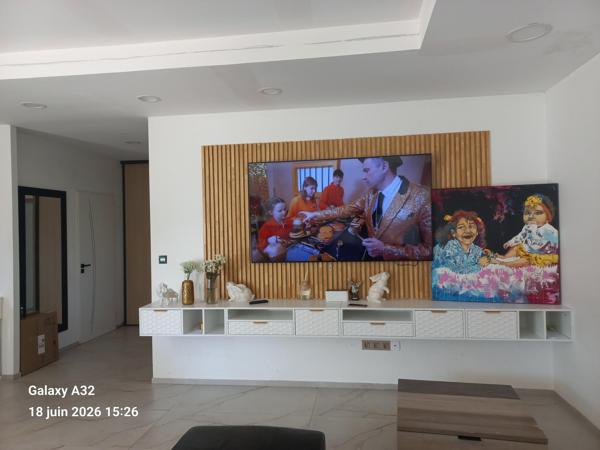 Maison + local professionnel + appartement