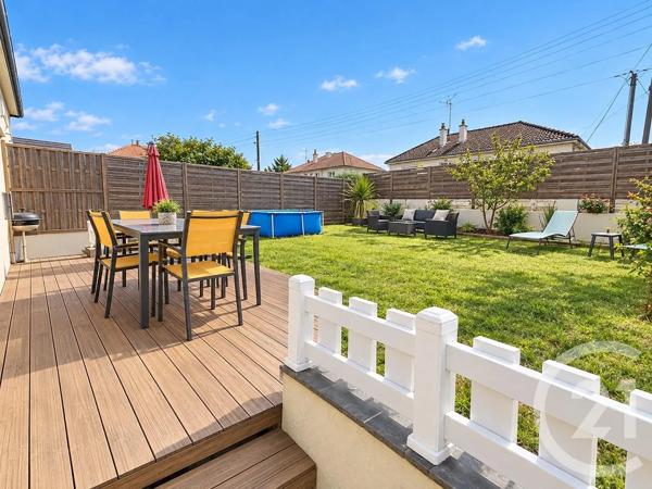 Maison à vendre  5 pièces - 102 m 2   LAVAL  - 53