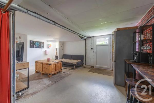 Maison à vendre  5 pièces - 102 m 2   LAVAL  - 53