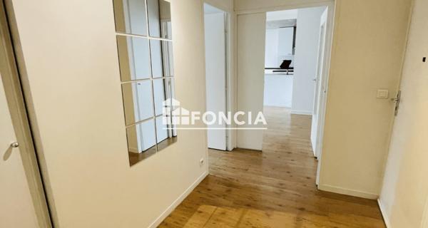Location Appartement 2 pièces 53.17 m² - Viry-châtillon 91170