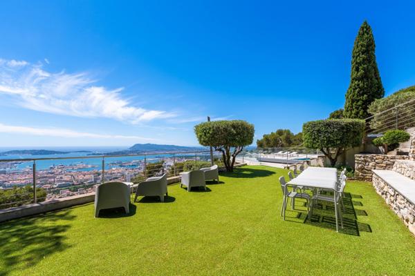 Vente Maison de luxe Toulon 10 Pièces 350 m²