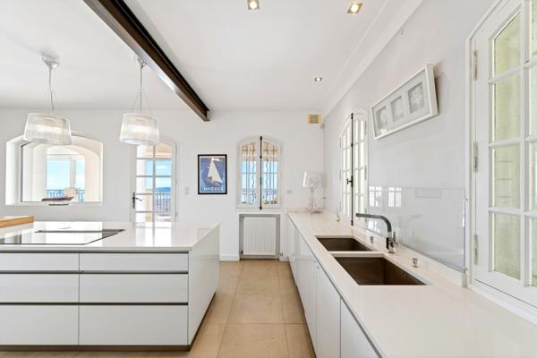 Vente Maison de luxe Toulon 10 Pièces 350 m²