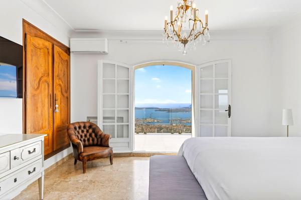 Vente Maison de luxe Toulon 10 Pièces 350 m²