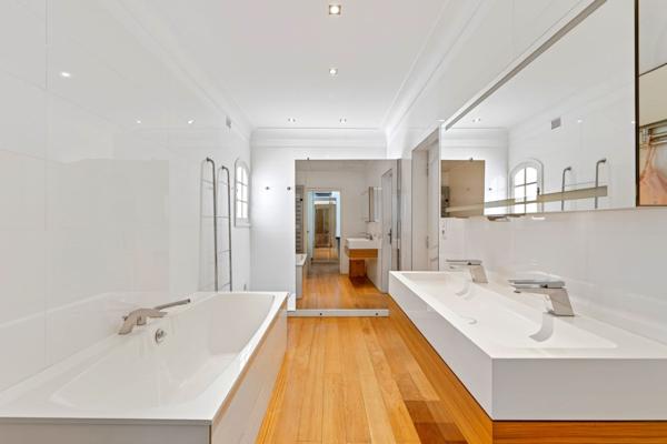 Vente Maison de luxe Toulon 10 Pièces 350 m²