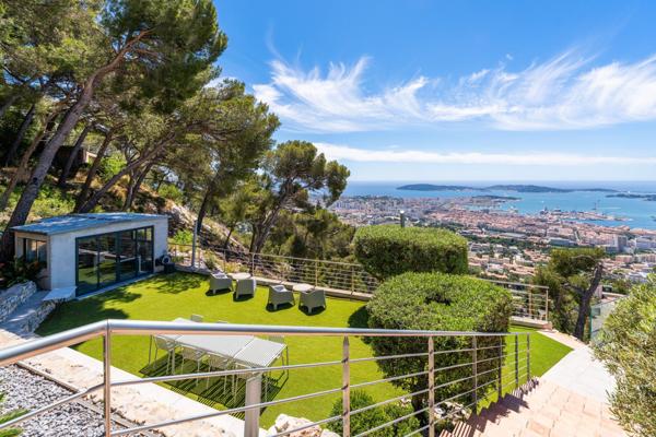 Vente Maison de luxe Toulon 10 Pièces 350 m²
