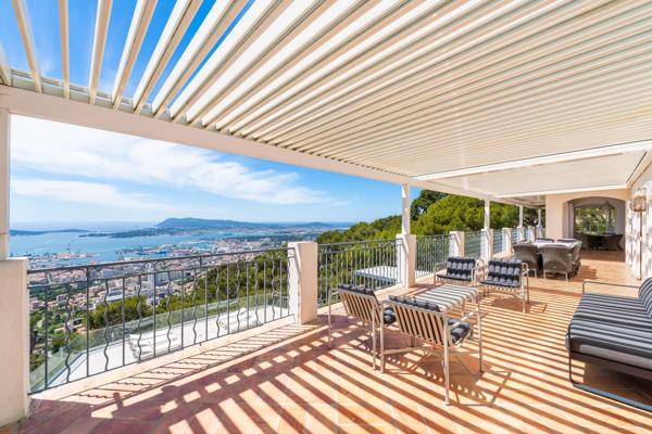 Vente Maison de luxe Toulon 10 Pièces 350 m²
