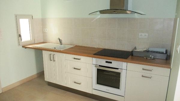 Maison à louer Saintes : 2 pièces, 56m² avec 1 chambre(s) à 650€ - AJP Immobilier Saintes