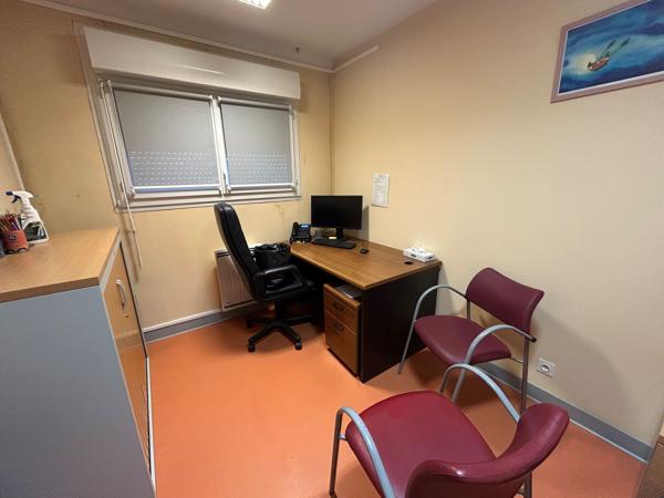 BUREAUX - A VENDRE - 127M2 - PORNIC - VAL ST MARTIN - MAISON - HABITATION
