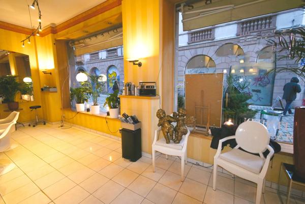 Fonds de commerce à vendre STRASBOURG (67) : Salon de Coiffure HdG - 94 m2 - Coeur de Ville - Piétonnier - Grande Ile