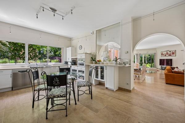 Vente Maison de luxe Gif-sur-Yvette 20 Pièces 8050 m²