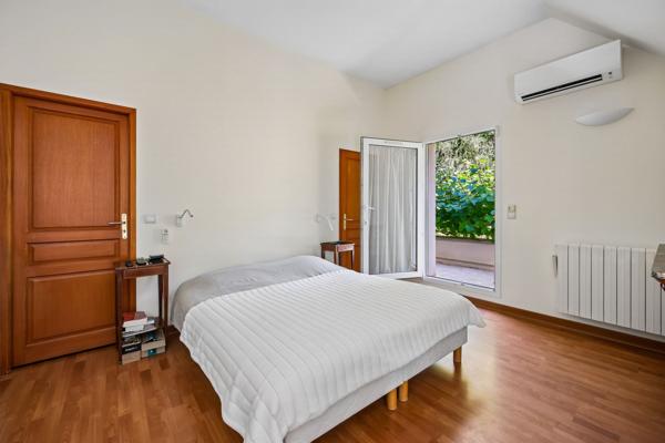 Vente Maison de luxe Gif-sur-Yvette 20 Pièces 8050 m²