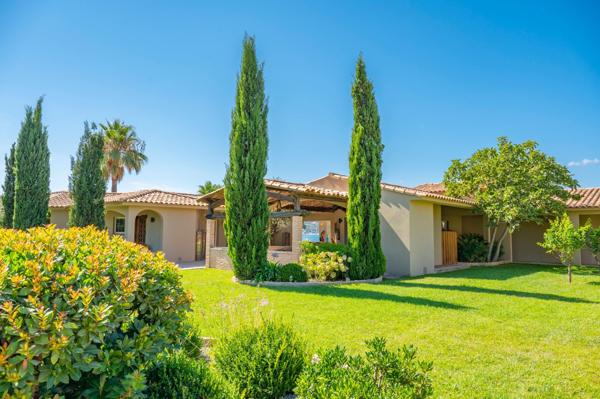 Vente Villa de luxe Porto-Vecchio 8 Pièces 350 m²
