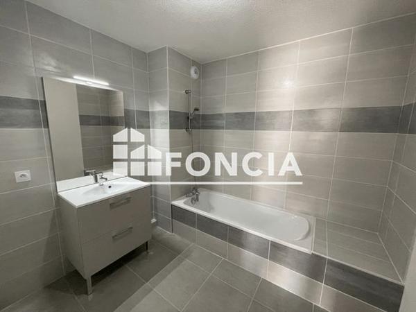 Location Appartement 3 pièces 67.1 m² - 13 RUE DES GRANDS CHAMPS Cluses 74300