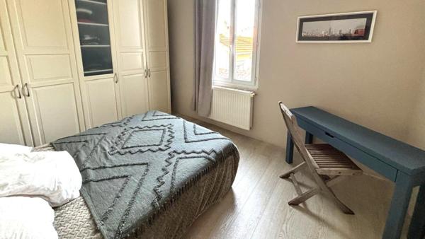 Maison à vendre 6 pièces, piscine, garage.