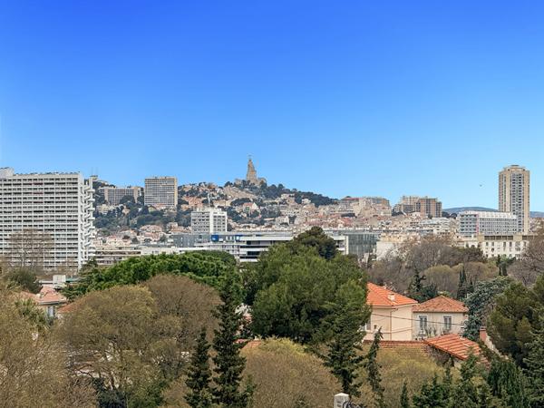 GRANDE TERRASSE - 4 Pièces à Vendre à Marseille - Quartier Michelet