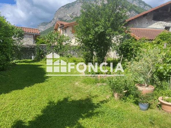 Location Maison 5 pièces 103.4 m² - 281 RUE DE LA CASCADE La Terrasse 38660