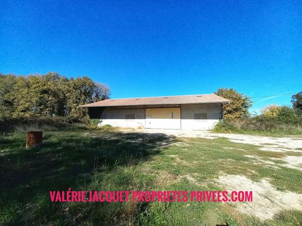 HANGAR 250 M² AVEC FONCIER EXCEPTIONNEL 5.350 m²