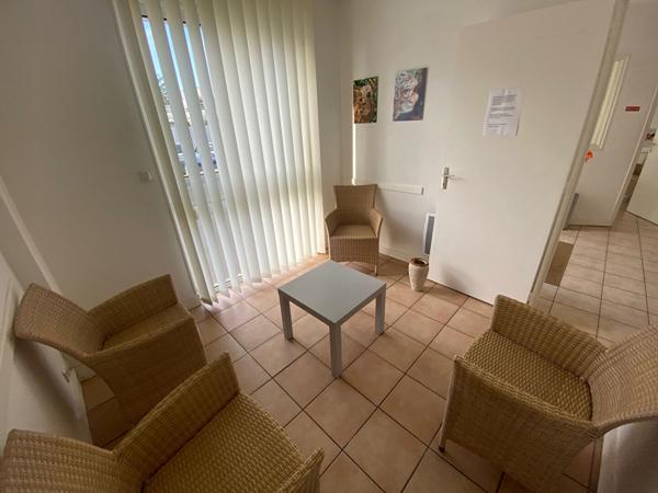 Concarneau surface d'activité de 135m² situé au centre ville proche de toutes les commodités .