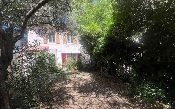 Maison à vendre    3 pièces •  Avignon