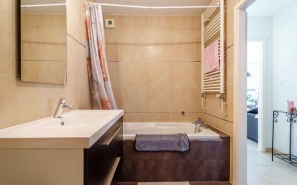 Appartement à vendre    2 pièces • 49 m2 Truchtersheim